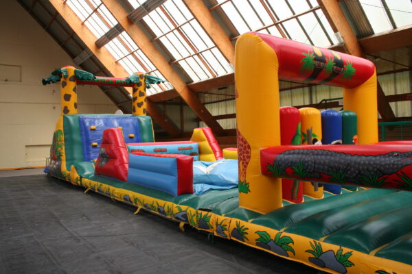 Structure gonflable parcour "LE JUNGLE" 21 m