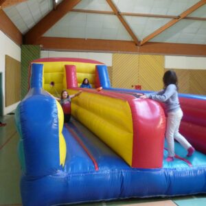 Structure gonflable sportive "LE TIRE A L ELASTIQUE"