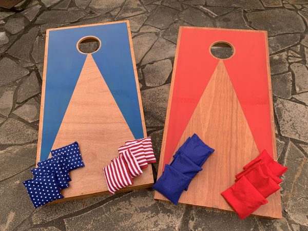 Jeu en Bois" LE CORNHOLE" blue red  (jeu dit "rapide")