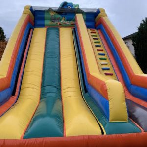 Structure gonflable toboggan " LE DORA"