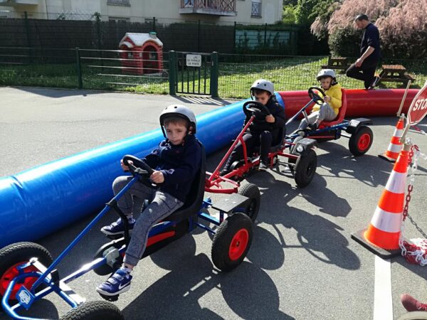 Les PILOTES de KART